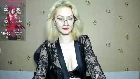 Snapshot of nicoledaviss_ chatting on July 18, 2026, 7:17 pm NicoleDavis online show from July 18, 2026, 7:17 pm