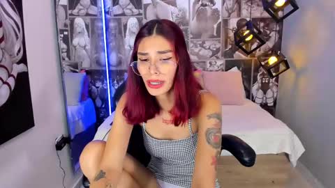 N i c o l e  online show from January 11, 2025, 2:04 pm