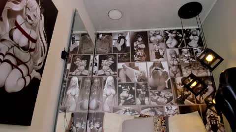 N i c o l e  online show from January 14, 2025, 6:07 pm