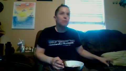 Nicole online show from May 25, 2026, 12:05 am