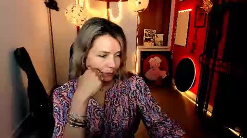 nicolehits online show from July 26, 2026, 1:07 pm