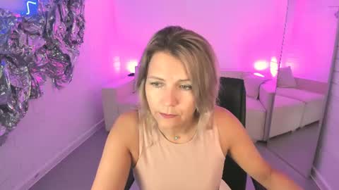 nicolehits online show from July 30, 2026, 9:08 am