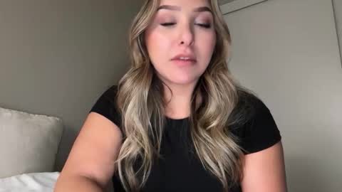 Snapshot of nicolelovesyou444 chatting on May 8, 2026, 10:48 pm nicolelovesyou444 online show from May 8, 2026, 10:48 pm
