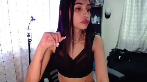 Nicole online show from November 13, 2025, 9:14 pm