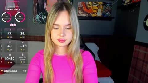 nicolettacooper online show from December 23, 2025, 1:36 am