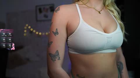 Snapshot of nicolette__shea_ chatting on February 18, 2025, 5:21 pm nicolette__shea_ online show from February 18, 2025, 5:21 pm