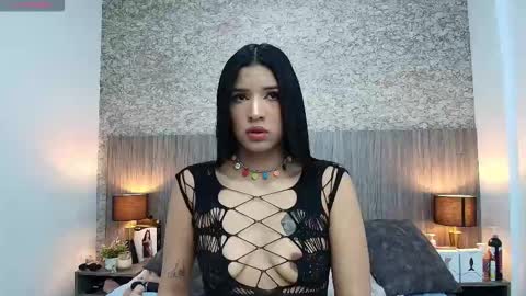 Nicolle Alvarez online show from March 15, 2026, 11:16 am