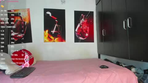 Snapshot of nicolle_hanks1 chatting on April 26, 2026, 1:58 am nicolle_hanks1 online show from April 26, 2026, 1:58 am