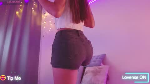 Nicolle online show from February 1, 2026, 9:30 am