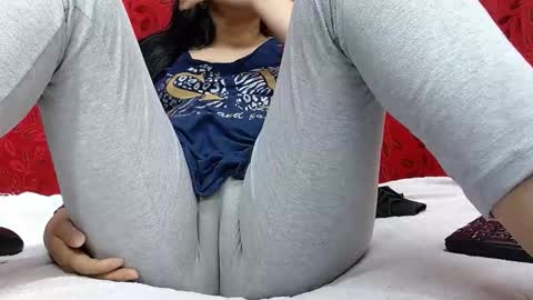 NICOLLE online show from January 7, 2026, 9:50 pm