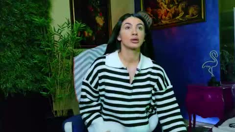 Nicolle online show from October 30, 2025, 8:05 am