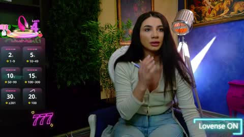 Nicolle online show from April 7, 2026, 6:58 am