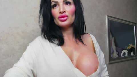 Snapshot of nicollereyn chatting on January 23, 2025, 11:05 pm Nicolle online show from January 23, 2025, 11:05 pm