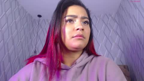 Nicolle Miley online show from March 11, 2025, 5:49 am