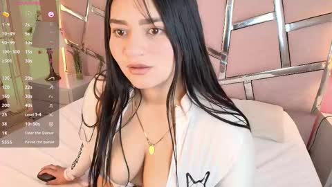 nicollevsconttei online show from December 20, 2025, 1:40 pm