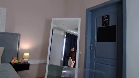 NicolRos online show from March 2, 2026, 9:27 am