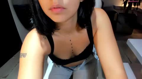 NicolRoss online show from December 13, 2024, 4:22 am