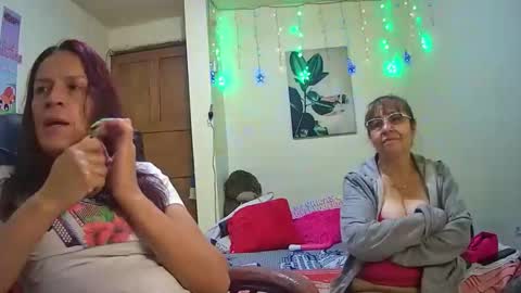 nicoltatiana_ online show from December 4, 2025, 12:09 am
