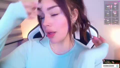 Nicol online show from December 2, 2025, 1:11 am