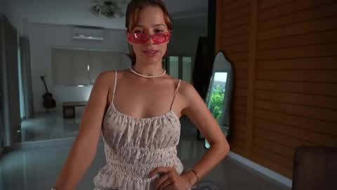 Snapshot of night_jelly chatting on June 7, 2026, 11:14 am Aurora online show from June 7, 2026, 11:14 am