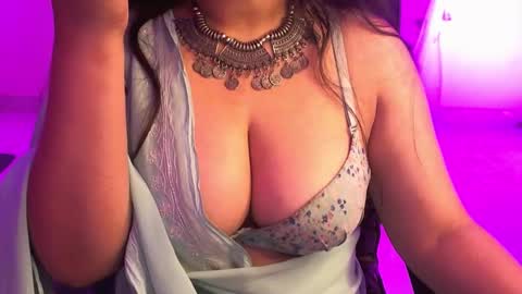 nightqueen107446 online show from October 9, 2025, 2:09 am