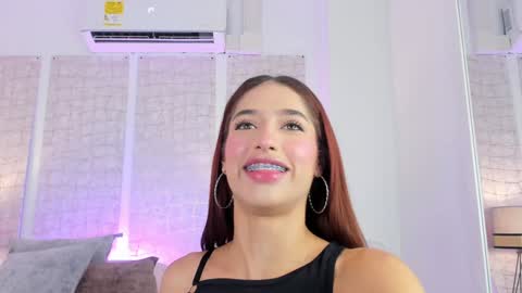 Niicole online show from January 28, 2025, 5:14 pm