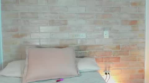 Niicole online show from July 13, 2026, 5:21 am