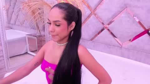 Snapshot of niicole_taylor chatting on February 9, 2026, 12:20 pm Nicole online show from February 9, 2026, 12:20 pm