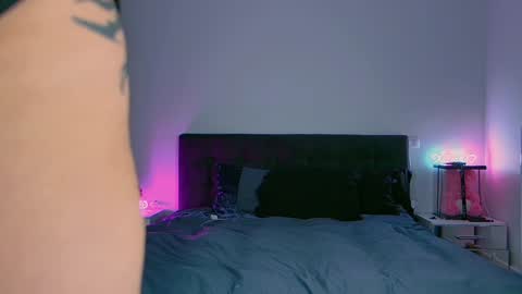 Niinarosee online show from December 7, 2024, 11:12 pm