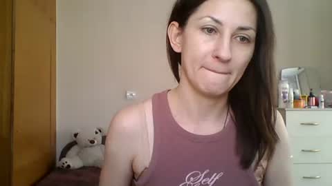 Snapshot of nika_smily chatting on May 25, 2026, 4:40 am nika_smily online show from May 25, 2026, 4:40 am