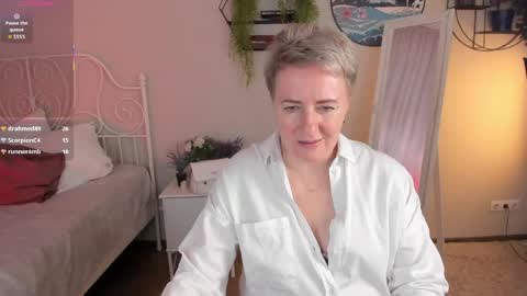 Snapshot of nika_smit chatting on May 16, 2026, 10:36 am Nika online show from May 16, 2026, 10:36 am