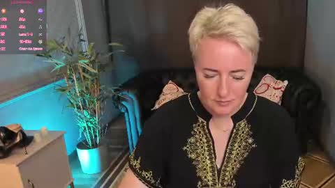 Snapshot of nika_smit chatting on July 3, 2026, 9:05 am Nika online show from July 3, 2026, 9:05 am