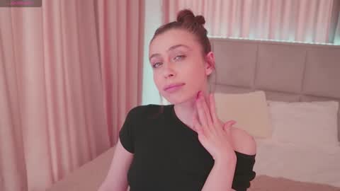 Snapshot of nikaletta chatting on May 1, 2026, 1:05 pm Nika online show from May 1, 2026, 1:05 pm