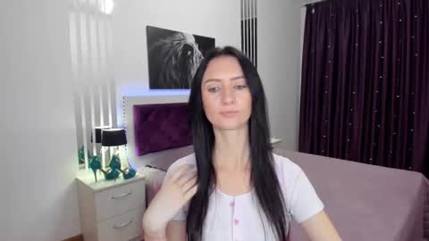 NikaLewis online show from November 13, 2025, 4:44 am