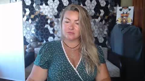 Snapshot of nikaskylink chatting on June 27, 2026, 6:40 am Nika online show from June 27, 2026, 6:40 am