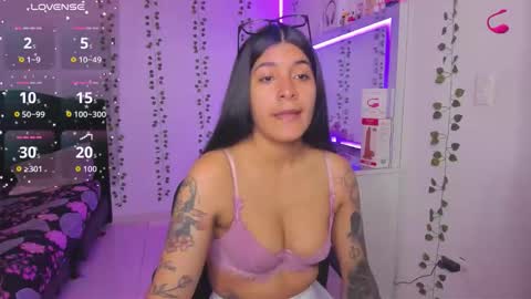 Niki online show from November 23, 2025, 4:18 pm