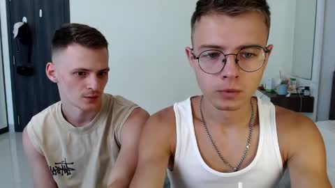 Snapshot of nikikerry_cum_ chatting on April 25, 2026, 5:43 am nikikerry_cum_ online show from April 25, 2026, 5:43 am