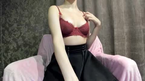 nikiololli666 online show from December 19, 2025, 7:10 pm