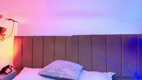 Nikkenyx online show from April 18, 2026, 4:38 am