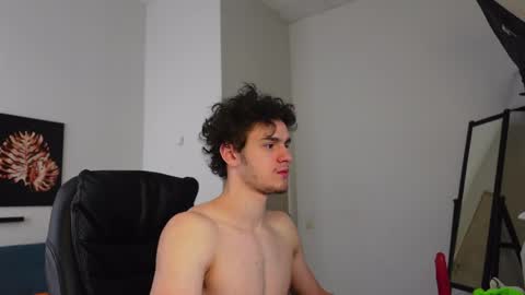 nikki online show from April 22, 2026, 5:54 am