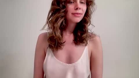 Snapshot of nikki_mi chatting on February 21, 2025, 1:11 pm Nikki online show from February 21, 2025, 1:11 pm