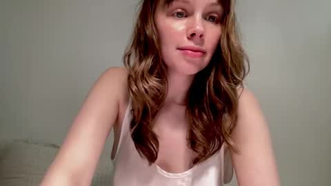 Snapshot of nikki_mi chatting on October 10, 2025, 9:52 am Nikki online show from October 10, 2025, 9:52 am