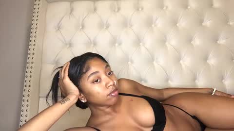 Snapshot of nikkib333 chatting on March 5, 2025, 3:08 am NikkiB online show from March 5, 2025, 3:08 am