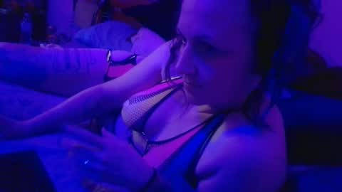 Nikkie online show from September 19, 2025, 1:29 am