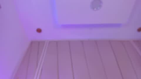 Nikki  online show from February 14, 2025, 9:13 am