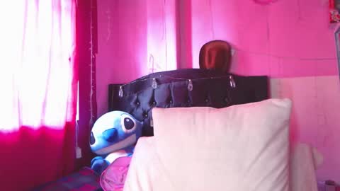 Snapshot of nikkirous_ chatting on March 25, 2026, 6:25 pm Nikkirous online show from March 25, 2026, 6:25 pm