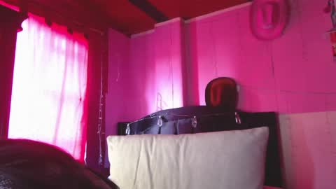Snapshot of nikkirous_ chatting on April 13, 2026, 2:00 pm Nikkirous online show from April 13, 2026, 2:00 pm