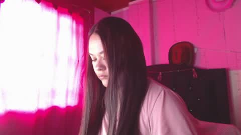Snapshot of nikkirous_ chatting on April 18, 2026, 3:05 pm Nikkirous online show from April 18, 2026, 3:05 pm