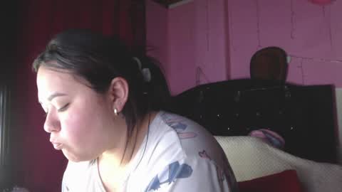Snapshot of nikkirous_ chatting on April 29, 2026, 3:43 am Nikkirous online show from April 29, 2026, 3:43 am