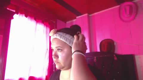 Snapshot of nikkirous_ chatting on May 1, 2026, 3:38 pm Nikkirous online show from May 1, 2026, 3:38 pm